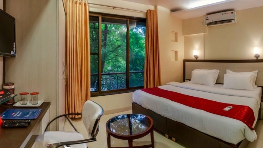 Oyo 2026 Hotel Aishwarya Residency Navi Mumbai Eksteriør bilde