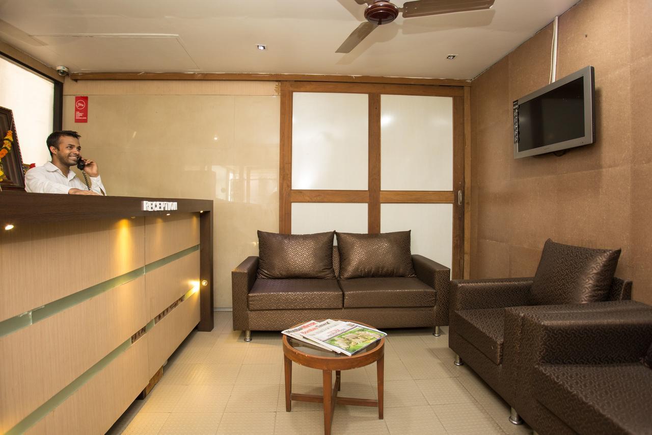 Oyo 2026 Hotel Aishwarya Residency Navi Mumbai Eksteriør bilde