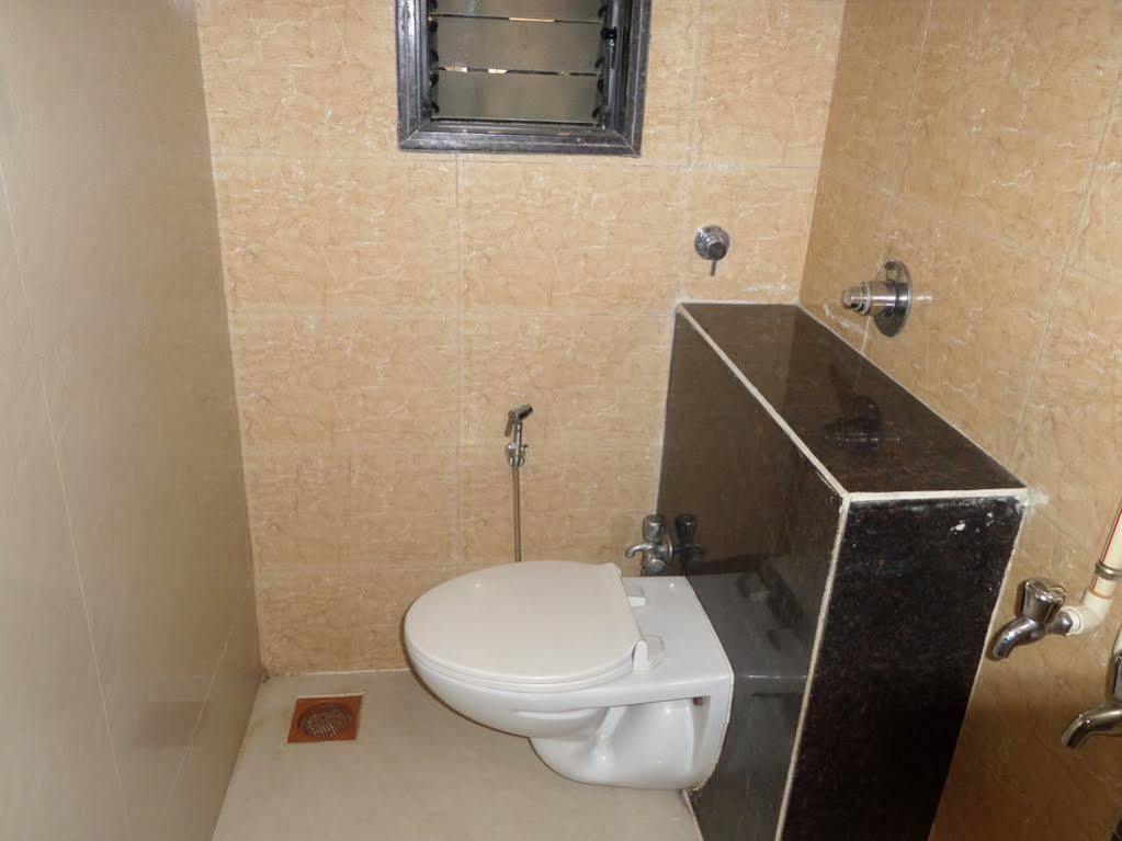 Oyo 2026 Hotel Aishwarya Residency Navi Mumbai Eksteriør bilde